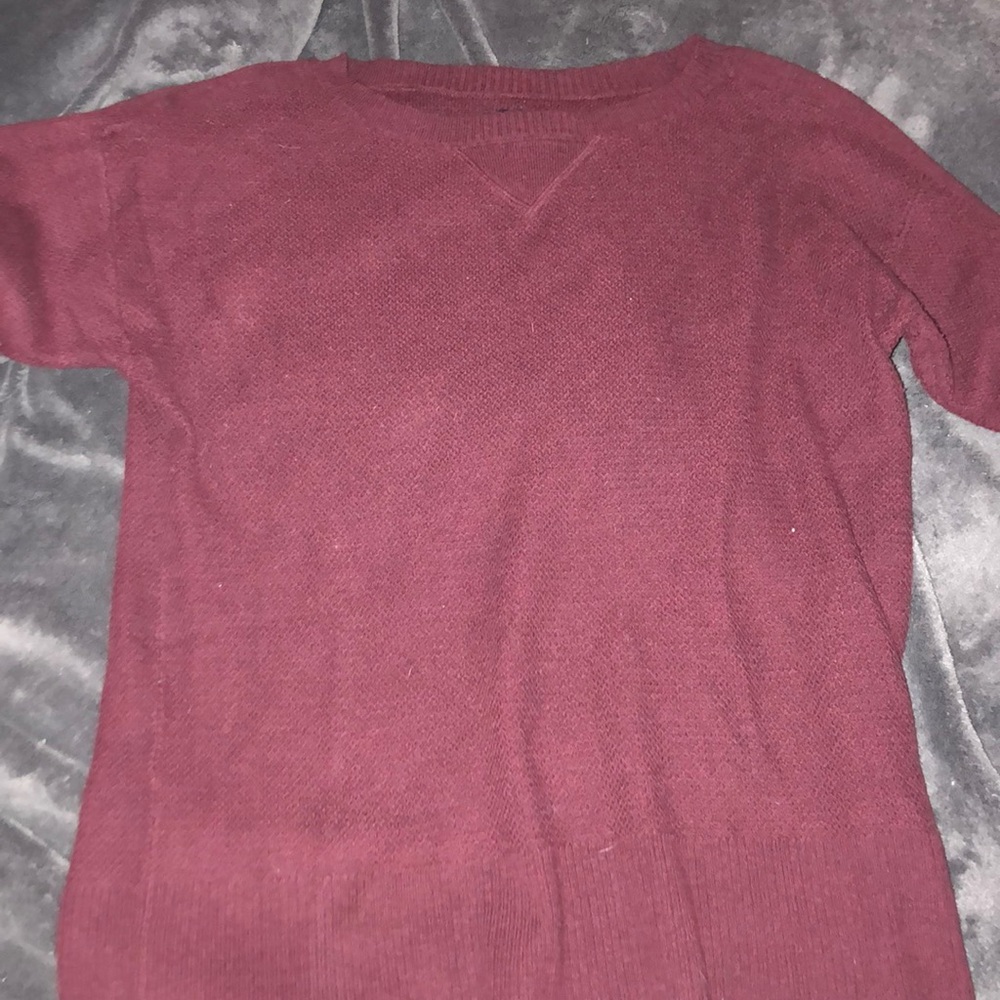 American Eagle maroon knitted sweater
